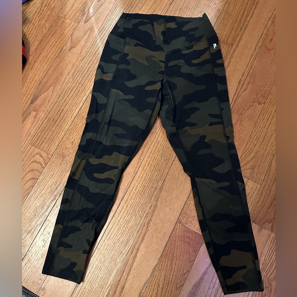 Camo leggings